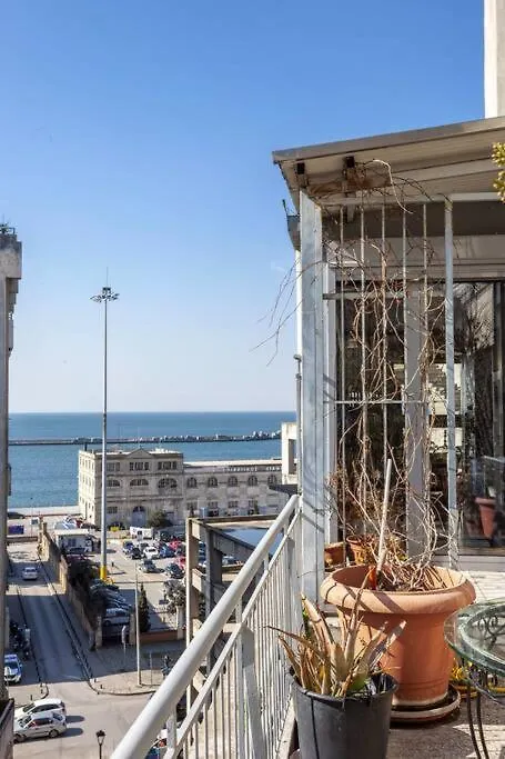 Unique Loft- Thessaloniki Down Town Apartment